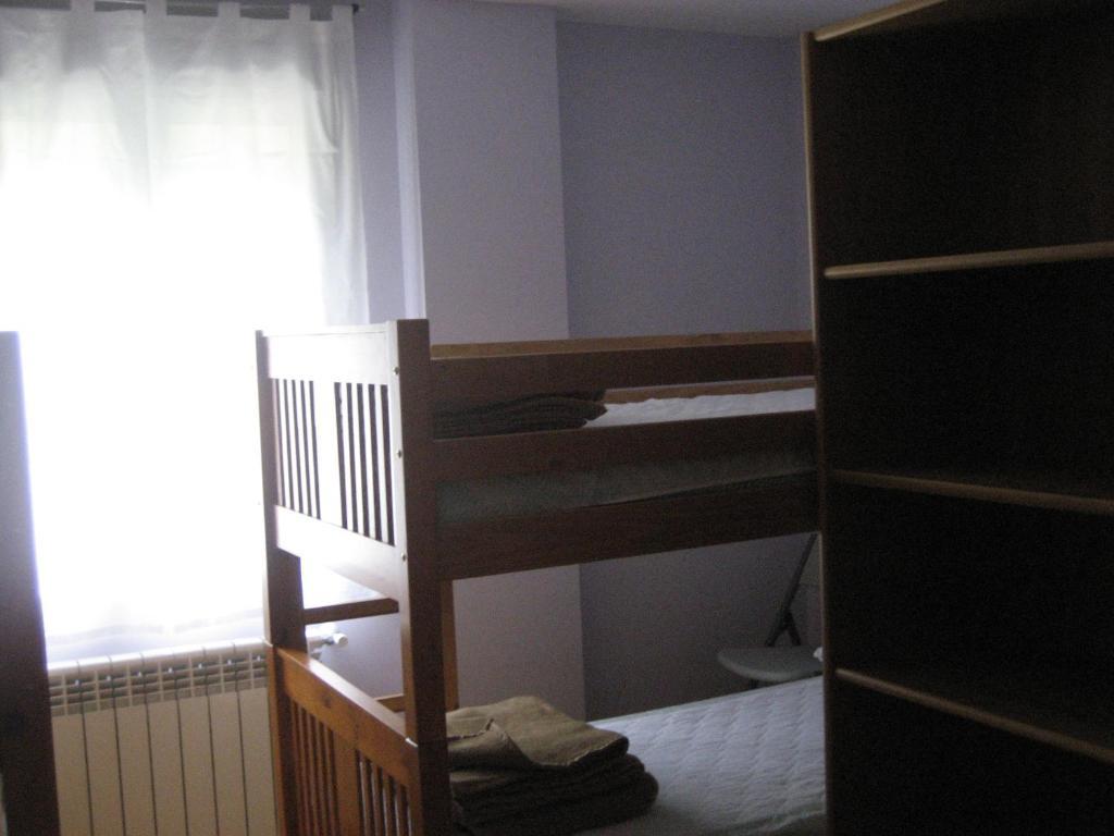 Albergue Turistico Rio Aragon Canfranc Room photo
