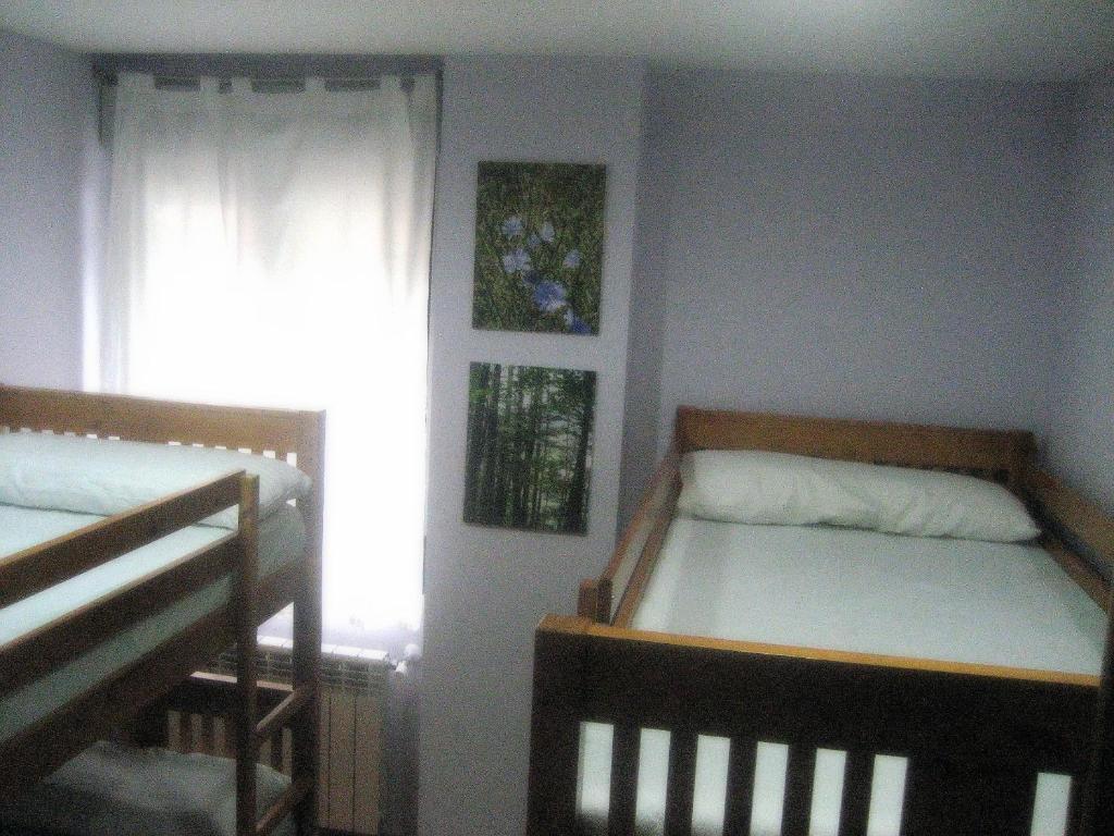 Albergue Turistico Rio Aragon Canfranc Room photo