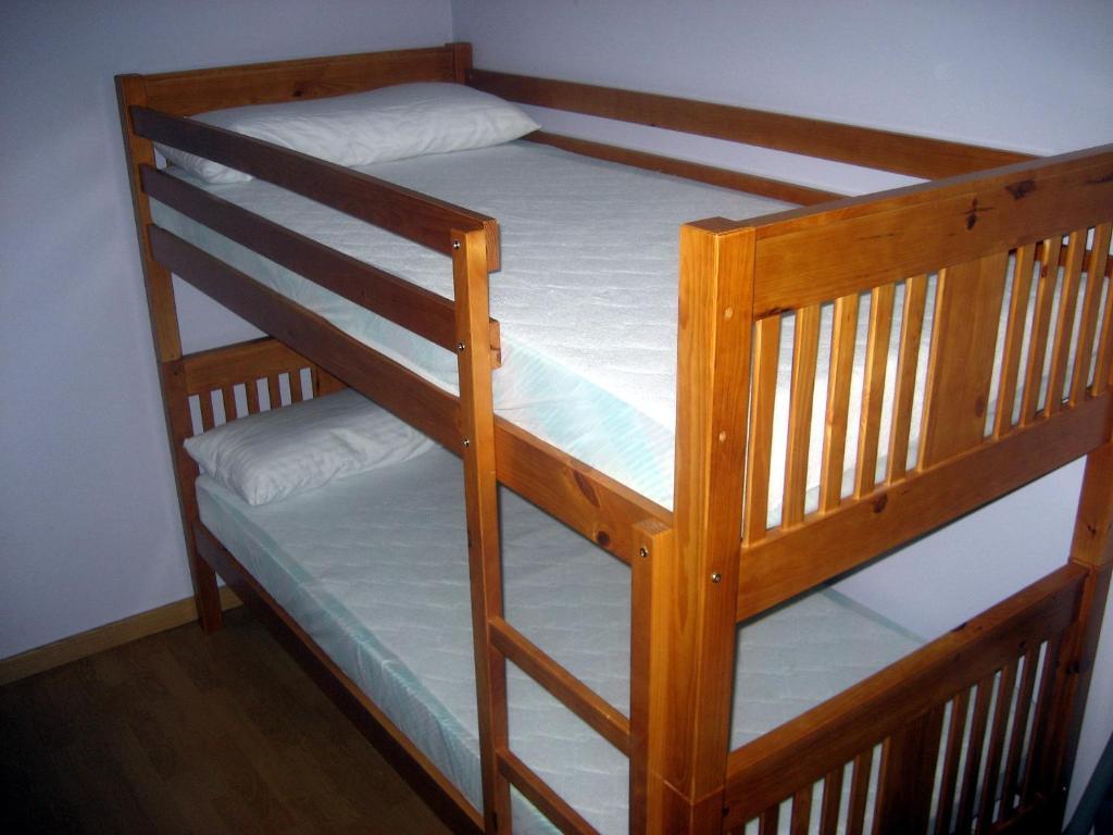 Albergue Turistico Rio Aragon Canfranc Room photo