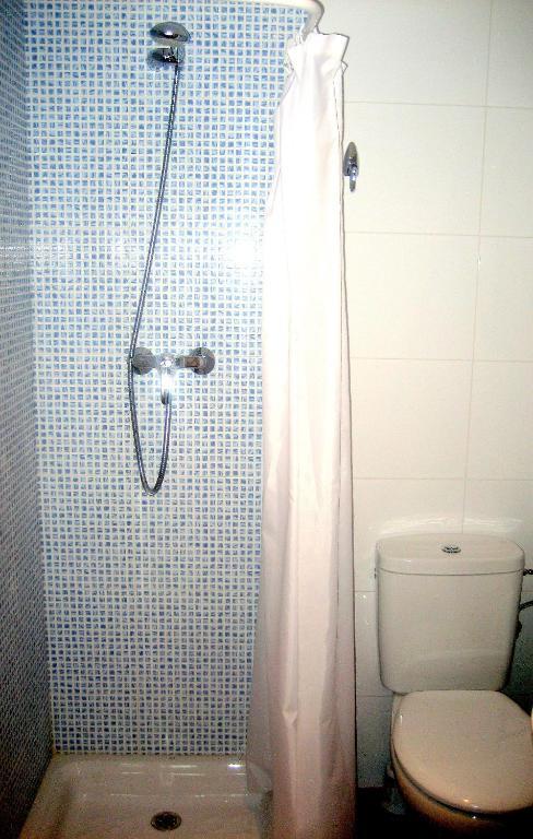 Albergue Turistico Rio Aragon Canfranc Room photo